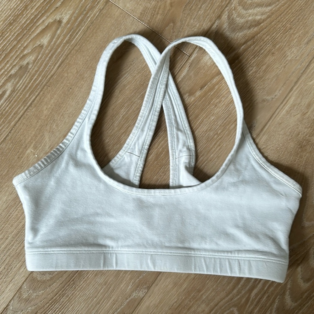 Aritzia TNA CHILL Rise Bra Top XS